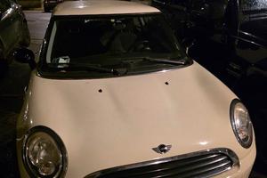 Mini One 1.6 55 kw bianca con specchietti