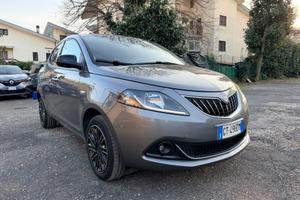 Lancia Ypsilon 1.0 FireFly 5 porte S&S Hybrid Gold