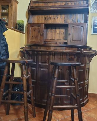 Mobile Bar in legno, con mensola e due sgabelli