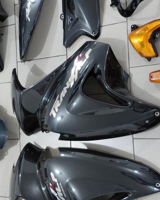 Kit carene e vari ricambi Honda transalp 650