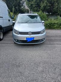 VOLKSWAGEN Touran - 2013