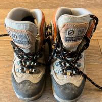 Scarpe da trekking bambino 28 “SCARPA”