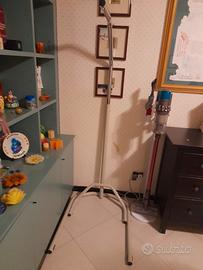 Asta Alzamalati da Letto con Piantana a Terra