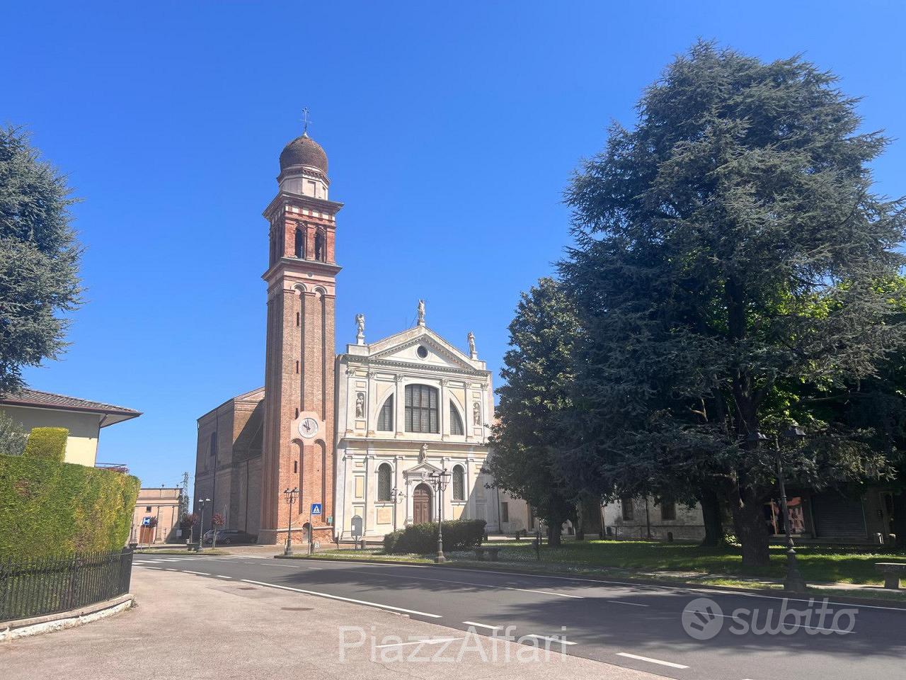 Lotto di terreno edificabile di 670 mq - Vista 2
