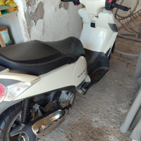 Scarabeo Aprilia 300s