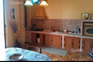 Casa indipendente Capaci 450 Mensili