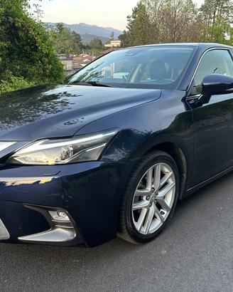 Lexus CT 200h Hybrid Sport - 2019