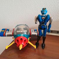 Sir Jogo e Starcupper Starzinger in discrete condi