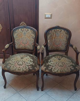 Poltroncine classiche.
