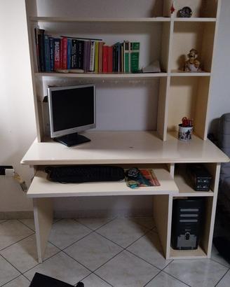 Mobili cameretta letto scrivania comò e comodino