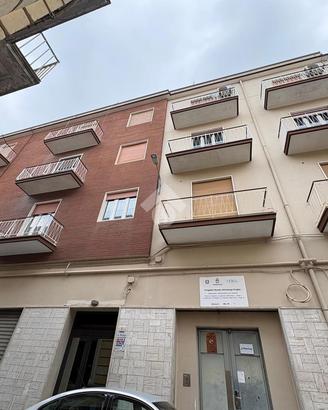 4 LOCALI A GIOIA DEL COLLE
