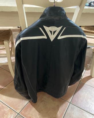 Giubbotto in pelle dainese  180 euro