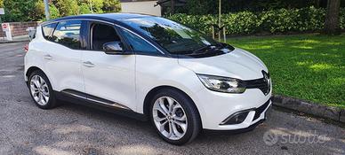 RENAULT Scénic Blue dCi 120 CV EDC Intens