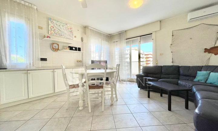 APPARTAMENTO VISTA MARE CON SPIAGGIA PRIVATA