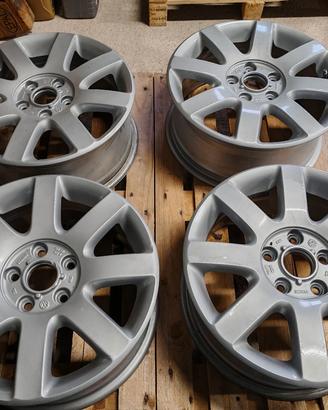 CERCHI IN LEGA ORIGINALI VOLKSWAGEN,AUDI,SEAT,SKOD