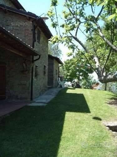 Rustico / Casale di 400 m² con più di 5 locali a S - Altro