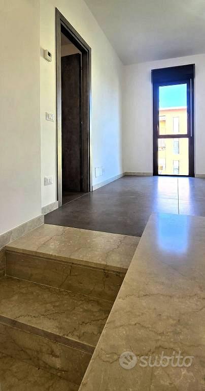 Appartamento di 121 m² con 5 locali e box auto a R - Altro