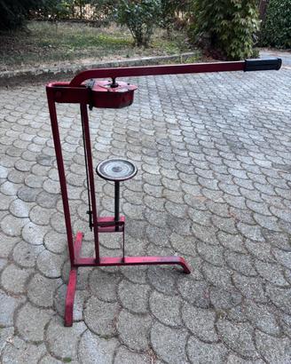 Tappatrice per tappi in sughero