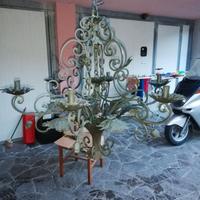 LAMPADARIO IN FERRO BATTUTO