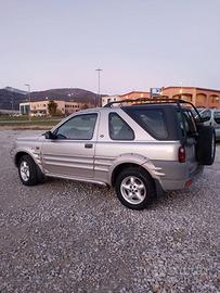 Freelander 1800 benzina con gancio traino