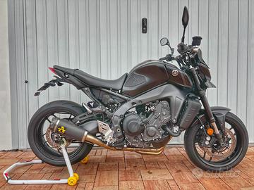 Yamaha MT 09 - 8800 km - Arrow - Garanzia 2027