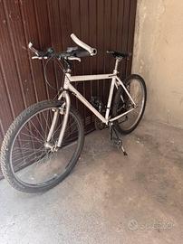 bici mtb 26“ con cambio shimano 