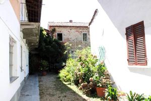 Casa indipendente di 200 m² con più di 5 locali e 