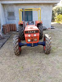 Trattore agricolo 