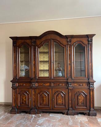 Vetrina d'arredamento