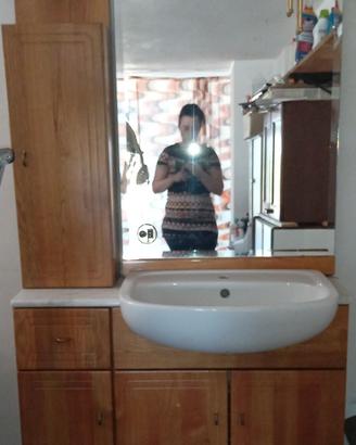 mobile bagno con ripiano in marmo
