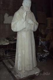 STATUA PADRE PIO