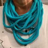 Collana in tessuto multi giro