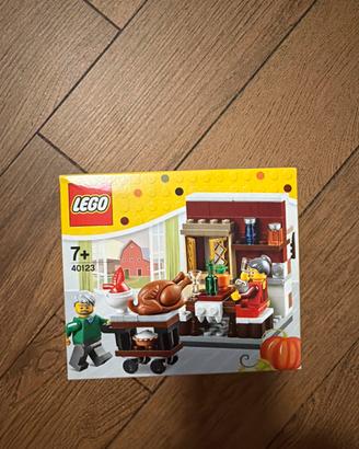 LEGO 40123 – Thanksgiving Feast
