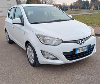 Hyundai i20 1.2 5p. Econext Sound Edition