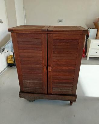 Mobile bar in tek