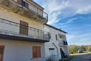 6 LOCALI A SOVERIA SIMERI