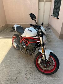 Ducati Monster 797 Plus