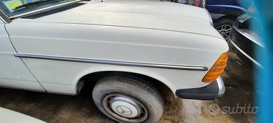 MERCEDES-BENZ 240 D 1980 - PARAFANGO DESTRO