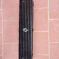 Griglia anteriore Renault 9 usata
