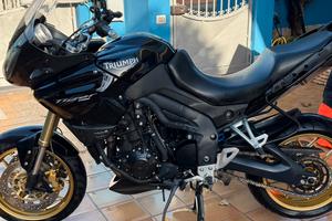 Triumph TIGER 1050