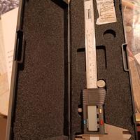 Calibro a corsoio digitale