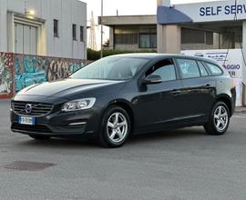 Volvo V60 D2 1.6 Powershift Kinetic