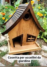 Casetta per uccellini in legno da giardino