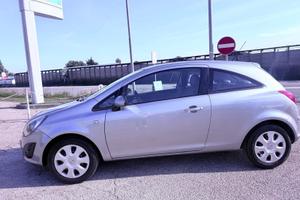 Opel Corsa 1.2 3 porte b-color