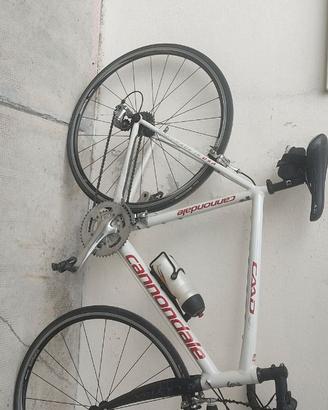 Bicicletta Cannondale Caad 9