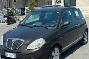 Lancia y seconda serie