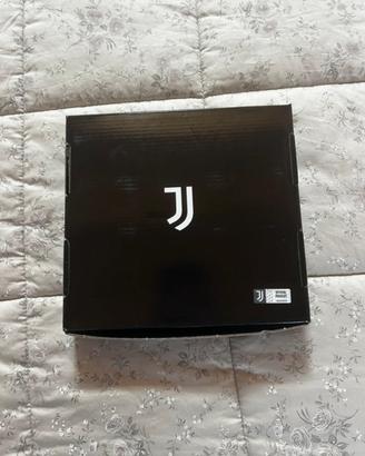 portafoglio grande e Gagliardetto della Juventus