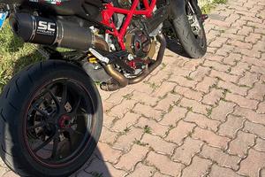 Ducati hypermotard 1100 evo