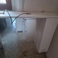 Mobiletto a specchio per il bagno