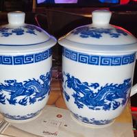 Due tazze vintage in ceramica disegnate